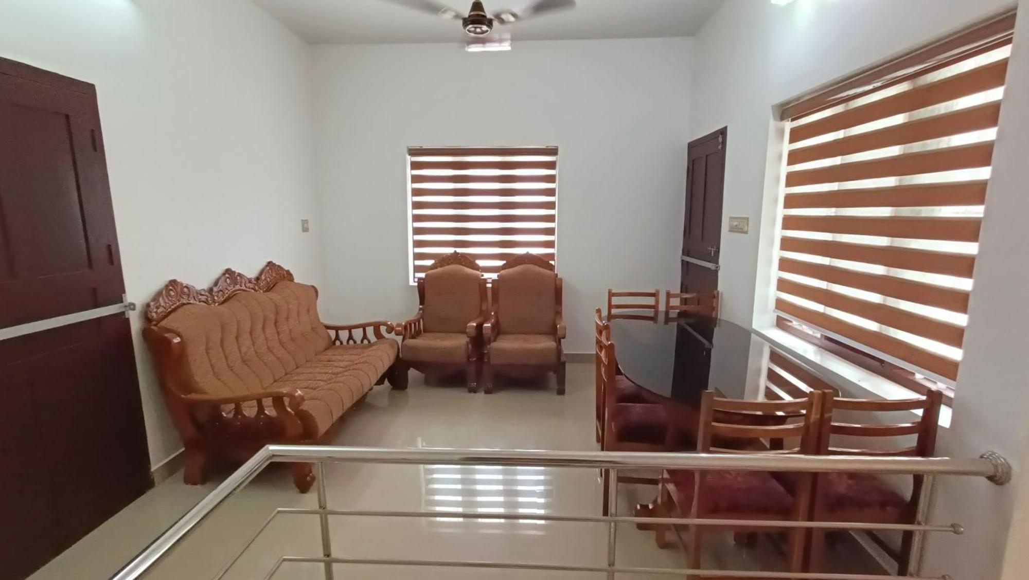 Mom'S Villa Nedumbassery Extérieur photo